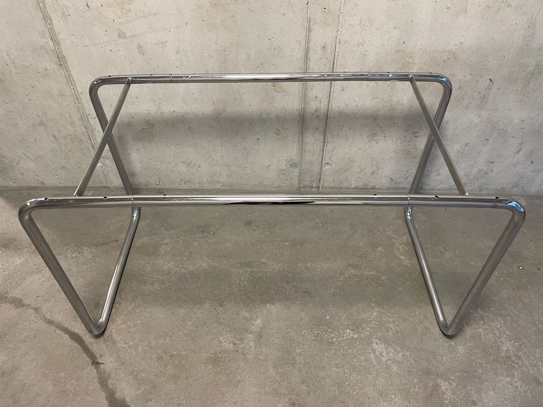 Altri mobili: Tischgestell Chromstahl ähnlich Marcel Breuer – Usato da Zürich venduto da starch.studio