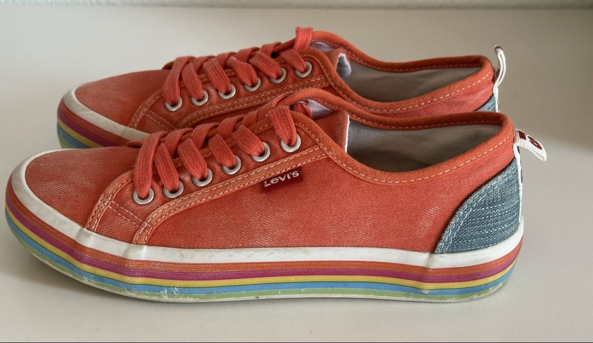 Levi's Scarpe da donna: Scarpa sneaker Levi’s – Usato da Castel San Pietro venduto da Moregi 2