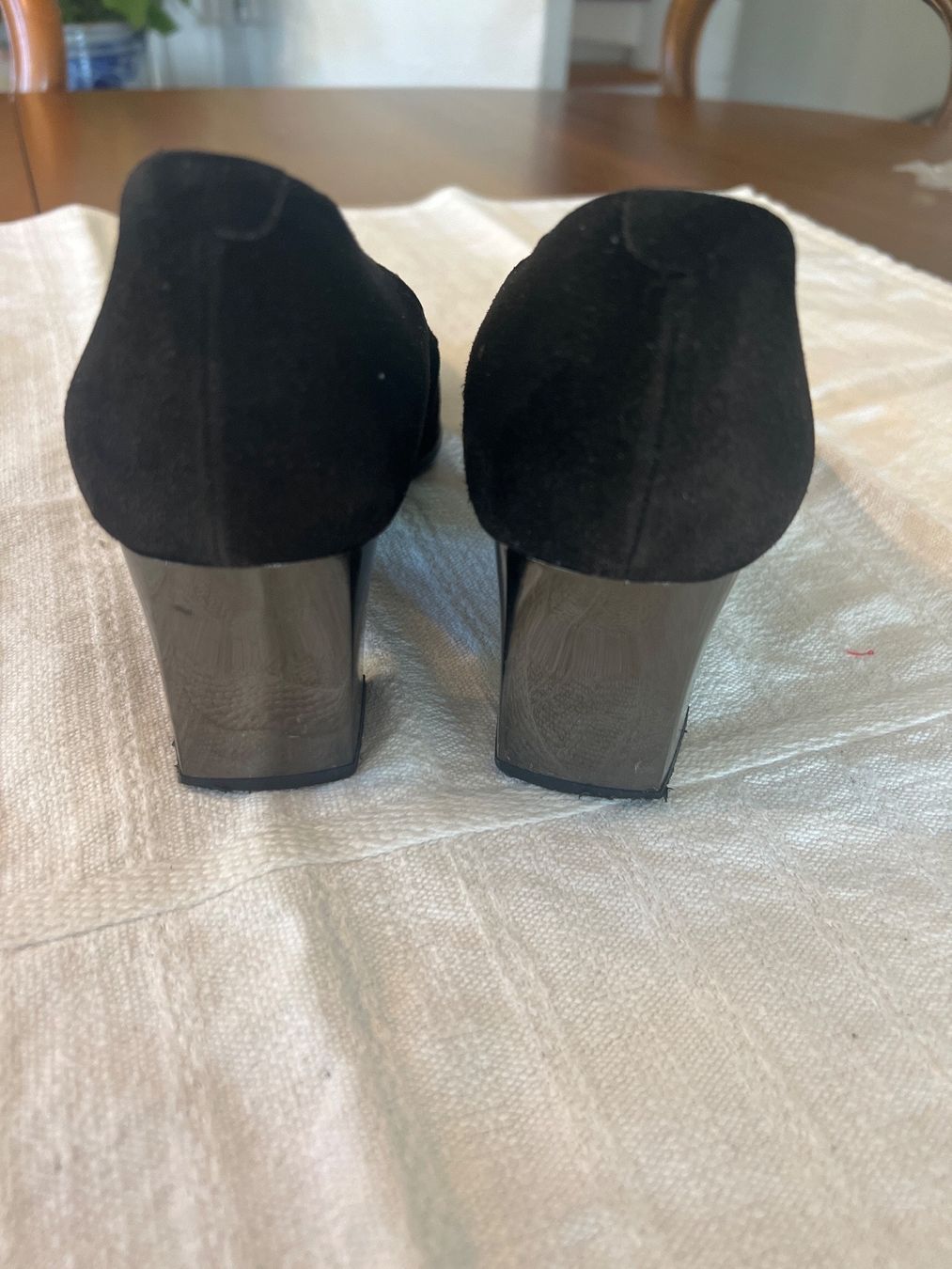 Scarpe da donna: Pumps Grösse 40, Wildleder schwarz – Usato da Forch venduto da grizzly52 1