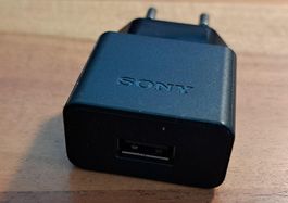 SONY USB AC Adaptor, 5V. Schwarz funktionsfähig