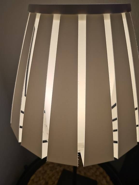 Lampes: Set - 2 Tischlampen und 1 Deckenlampe – D'occasion à Bern par ast_k5pn 1