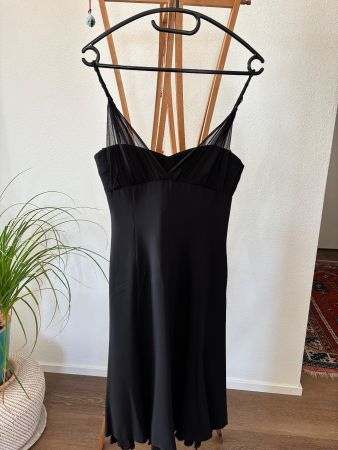 ✨ Elegantes schwarzes Seiden-Kleid von Akris – Grösse 34