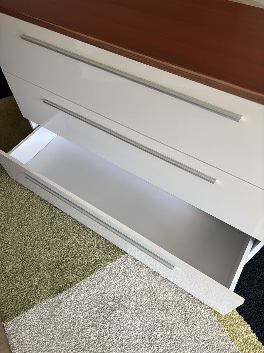 Commodes: Moderne Kommode mit 3 Schubladen – D'occasion à Trimbach par fro_2ztm 3