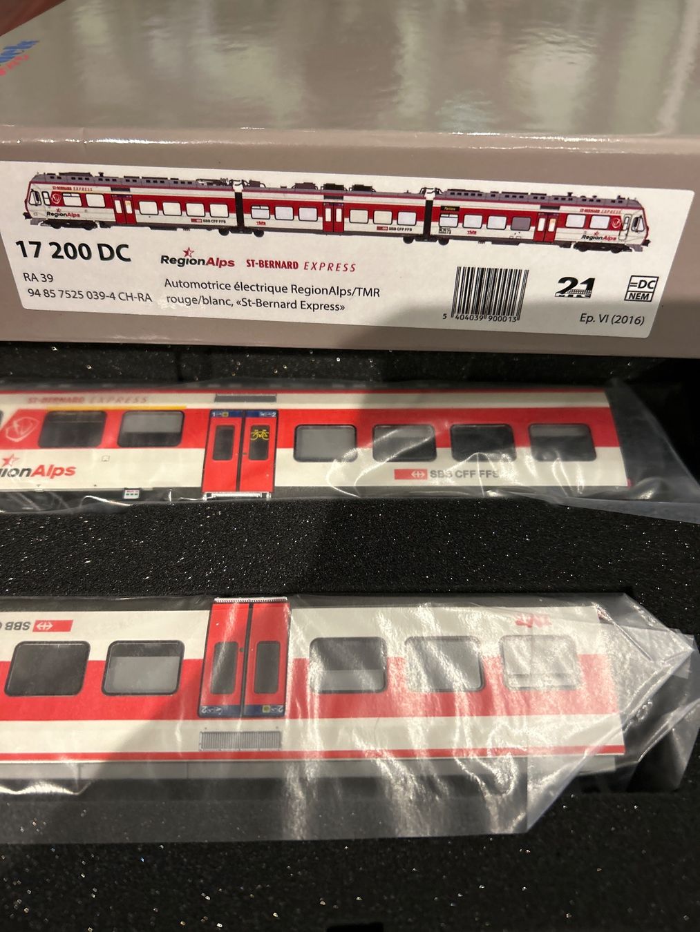 LS Models Modellini di ferrovie: LS Models 17 200 DC Région Alps NINA – Nuovo e nell'imballaggio originale da Toffen venduto da pog68 1