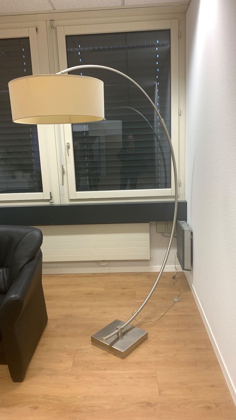 Lampade: Elegante Vintage Steh/Bogenlampe – Usato da Unterägeri venduto da Einiges-kann-weiter 1