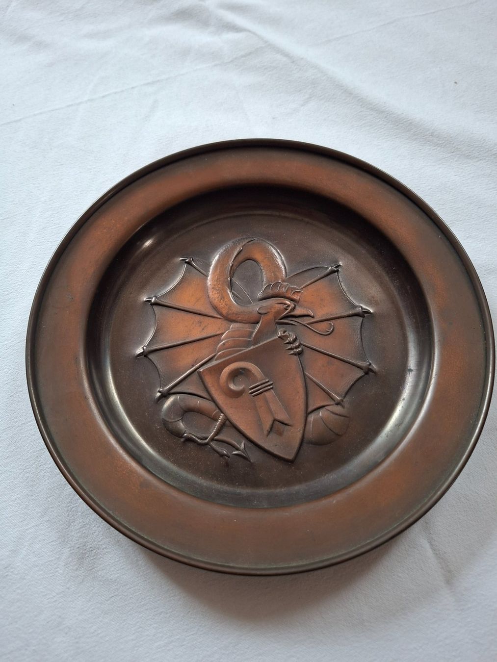 Assiettes: Bsler Teller Basilisk – D'occasion à Läufelfingen par jac_vp95