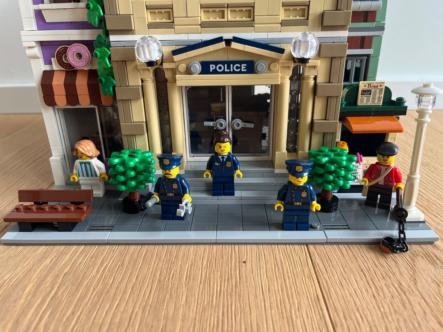 Lego Kit di costruzioni: Lego 10278 Polizeistation – Usato da Cham venduto da paolom_90 6
