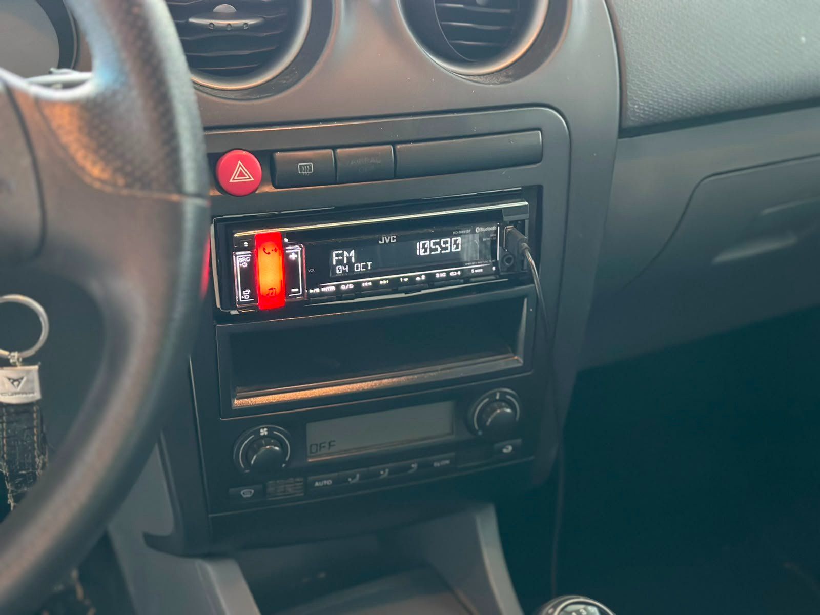 Seat Autos: SEAT Ibiza 1.2 Reference – Gebraucht aus Aclens von sobacopeludo 3