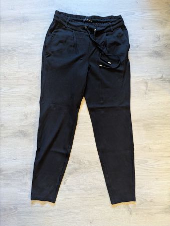 Schwarze Stoffhose, Grösse 36, mit elastischem Bund