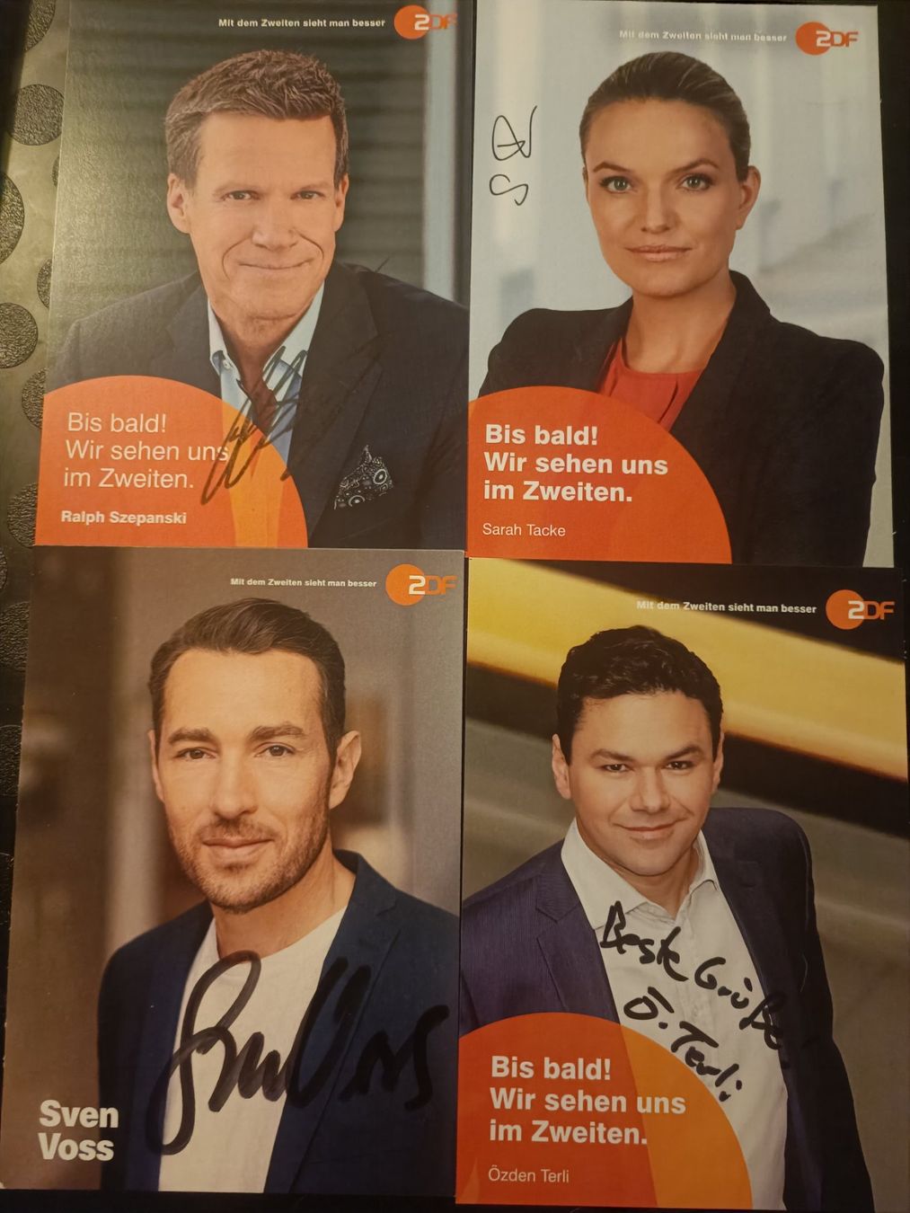 Autografi: 4 signierte ZDF Autogrammkarte - Set 2 – Usato da Menziken venduto da Artographs