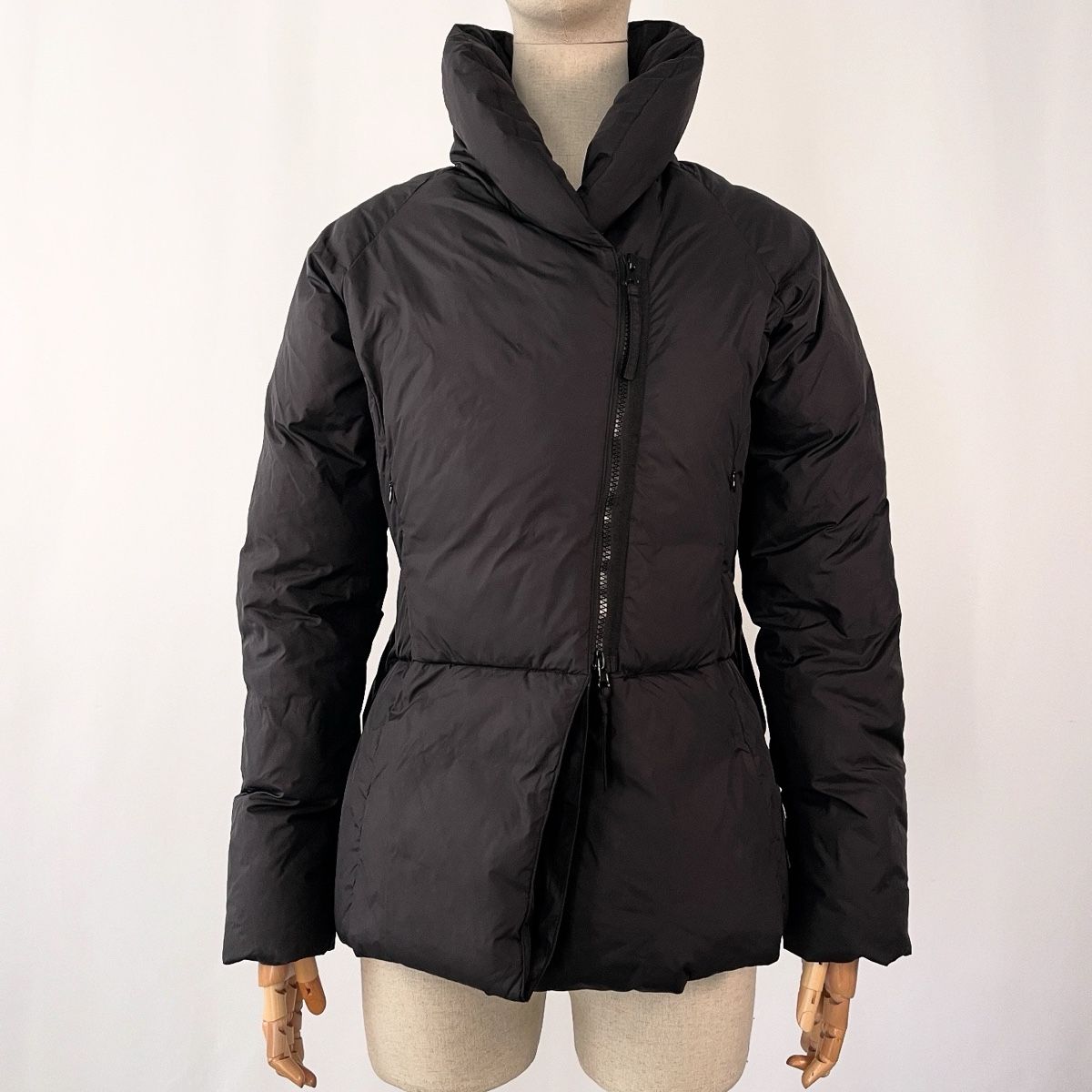 Rundholz Giacche: RUNDHOLZ Down Jacket – Nuovo (secondo la descrizione) da Emmen venduto da Avviivva_Com2023