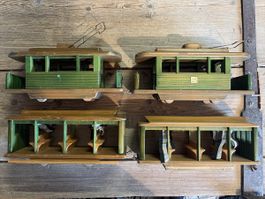 Holzspielzeug Züge 4er Set "Decor" mit Figuren guter Zustand
