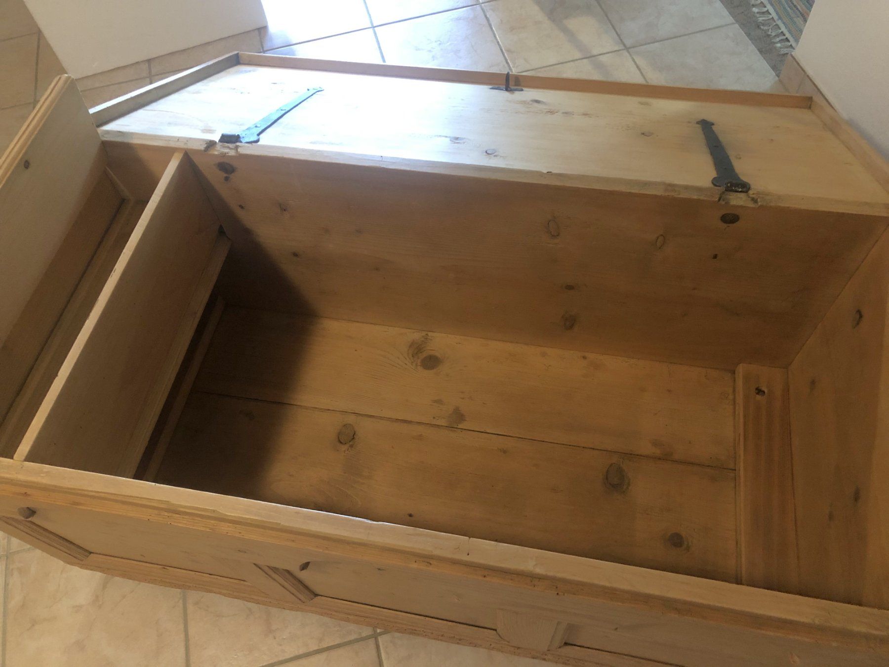 Truhen: Antike Holztruhe – Gebraucht aus Lommiswil von canoga 7
