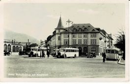 OLTEN Bahnhofplatz mit Hauptpost einige Postauto! SO gel.