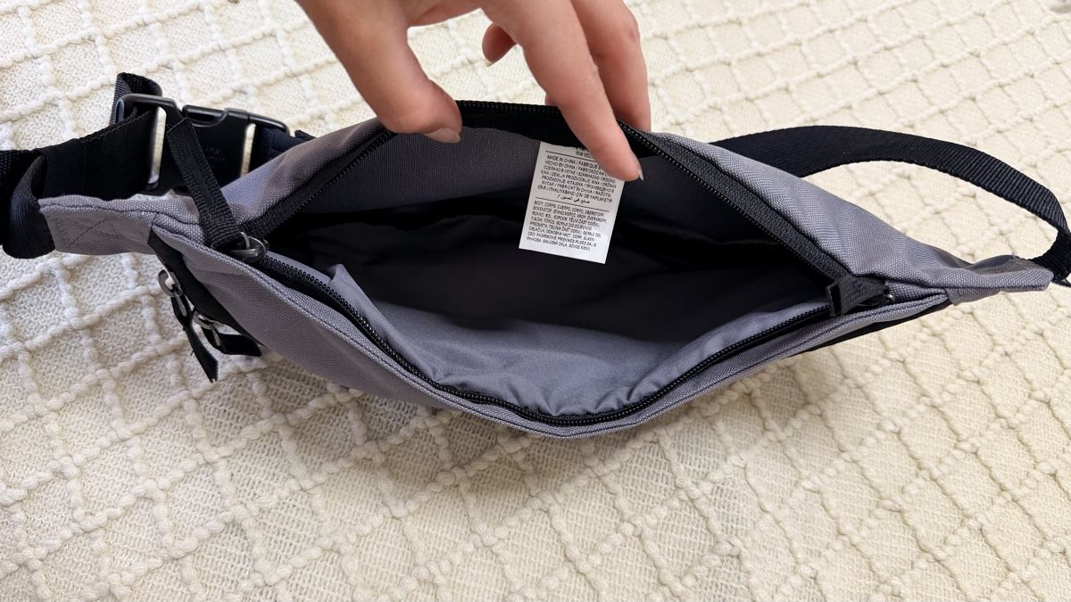Nike Borse: Nike Bauchtasche – neu – Nuovo (secondo la descrizione) da Bonstetten venduto da AngelaF23 5