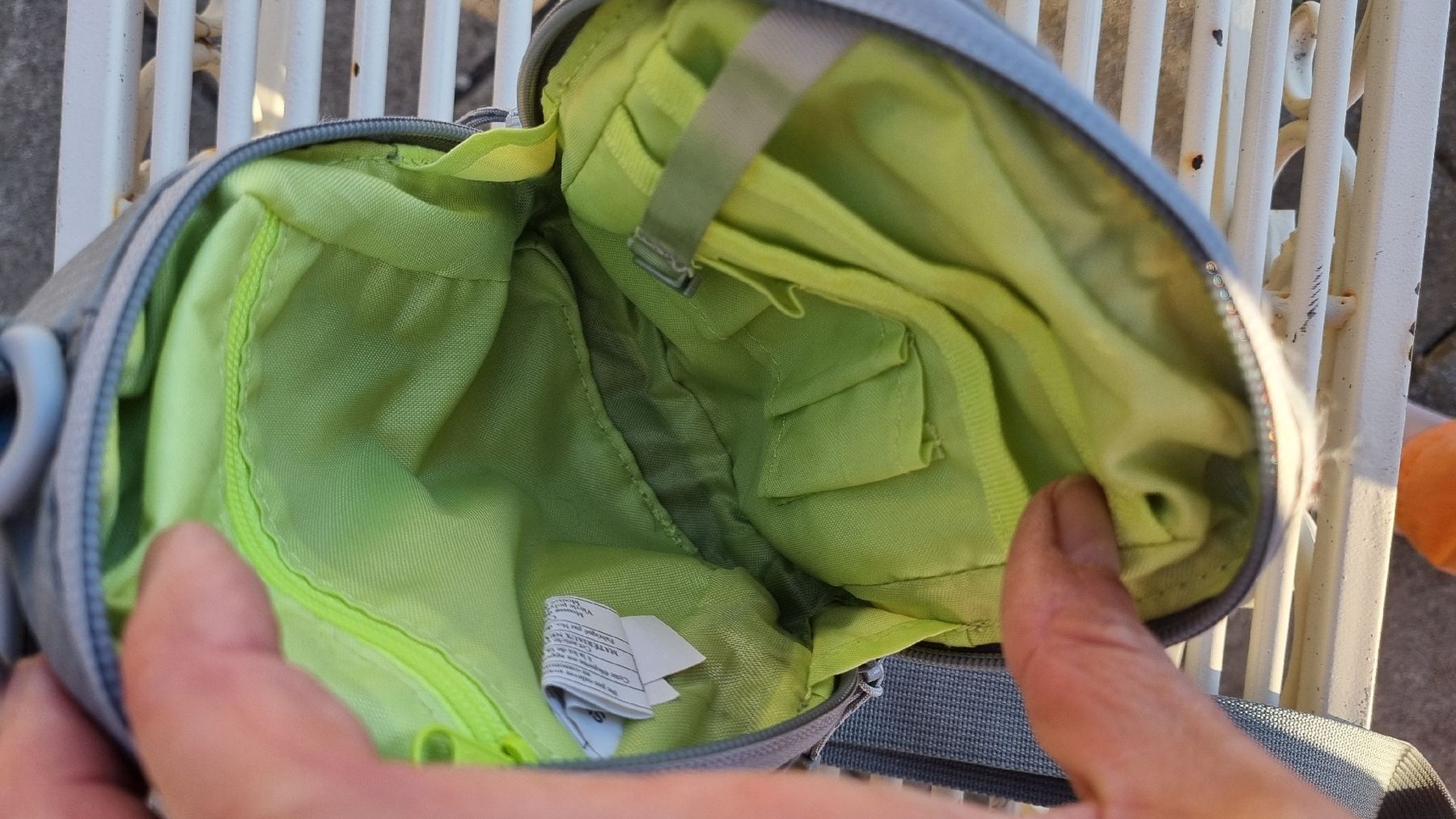 Mammut Borse: Petit sac bandoulière mammuth – Usato da Corbeyrier venduto da Lalaland99 1