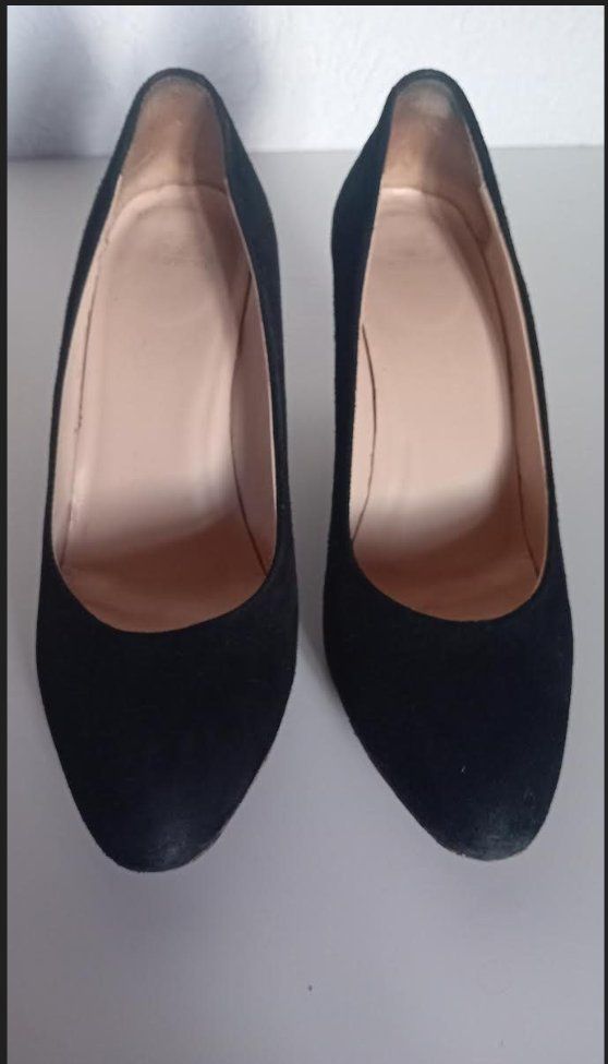 Navyboot Scarpe da donna: NAVYBOOT Pumps Wildleder Schwarz Gr. 36.5 – Usato da Salez venduto da Robe12 1