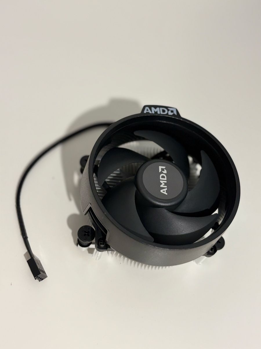 Amd Componenti elettronici: AMD CPU Cooler Wraith Stealth black unused condition – Nuovo e nell'imballaggio originale da Winterthur venduto da ekb_m5zc