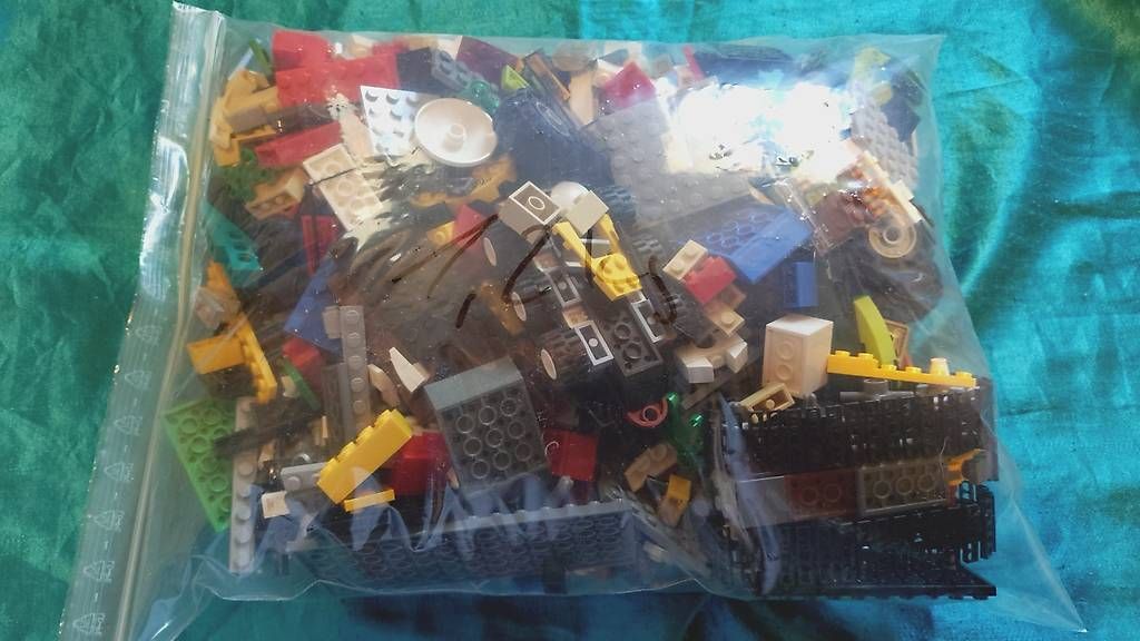 Lego Kit di costruzioni: Lego Classic-Basic-Figuren Kiloware gemischt 1,2kg – Usato da Schwarzenbach(Huttwil) venduto da Padielito 4