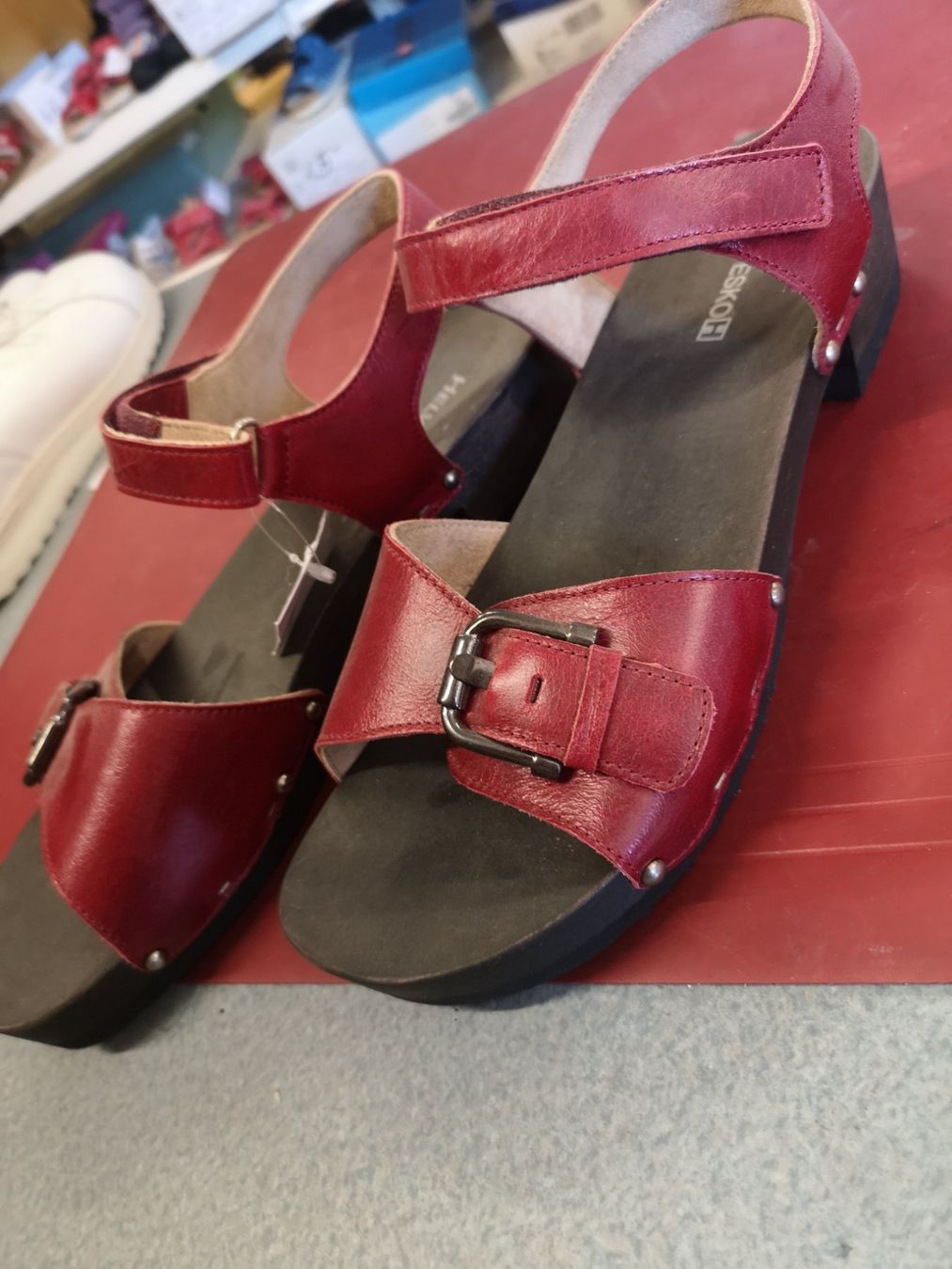 Helvesko Chaussures femmes: Helvesko – Neuf avec emballage d'origine à Möhlin par Highwaytom