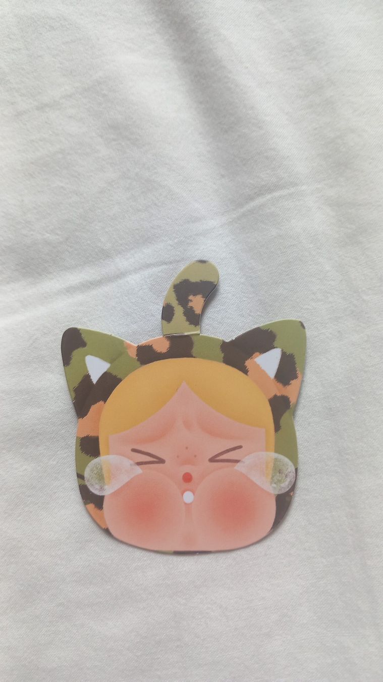Pop Mart Statuette: Popmart Crybaby Camo Cutie – Usato da Bex venduto da aud_cy2l 2