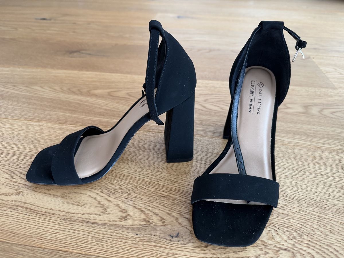 Scarpe da donna: Zwei Paar Damenschuhe  – Nuovo (secondo la descrizione) da Zug venduto da kuba1972 1
