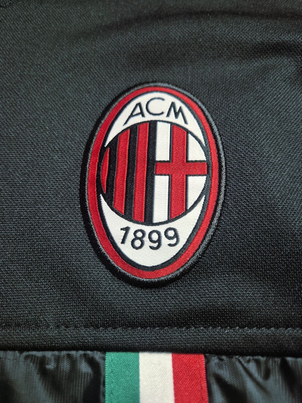 Adidas Jacken: Adidas 12/13 AC Milan Jacke Grösse M – Neu (gemäss Beschreibung) aus St. Gallen von CaliSunshine 2