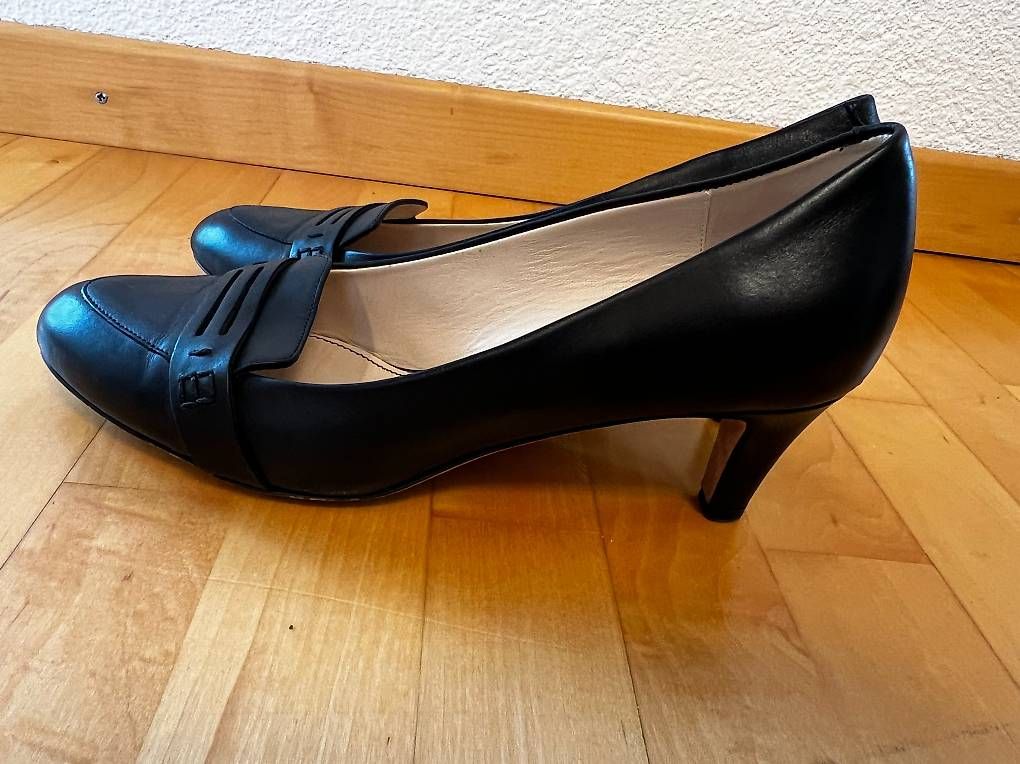 Scarpe da donna: Navyboot Pumps aus Leder, Grösse 37.5 – Usato da Zürich venduto da checkerbunny667 5