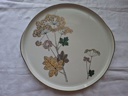 Langenthal Platte Pflanzendekor mit Goldrand guter Zustand