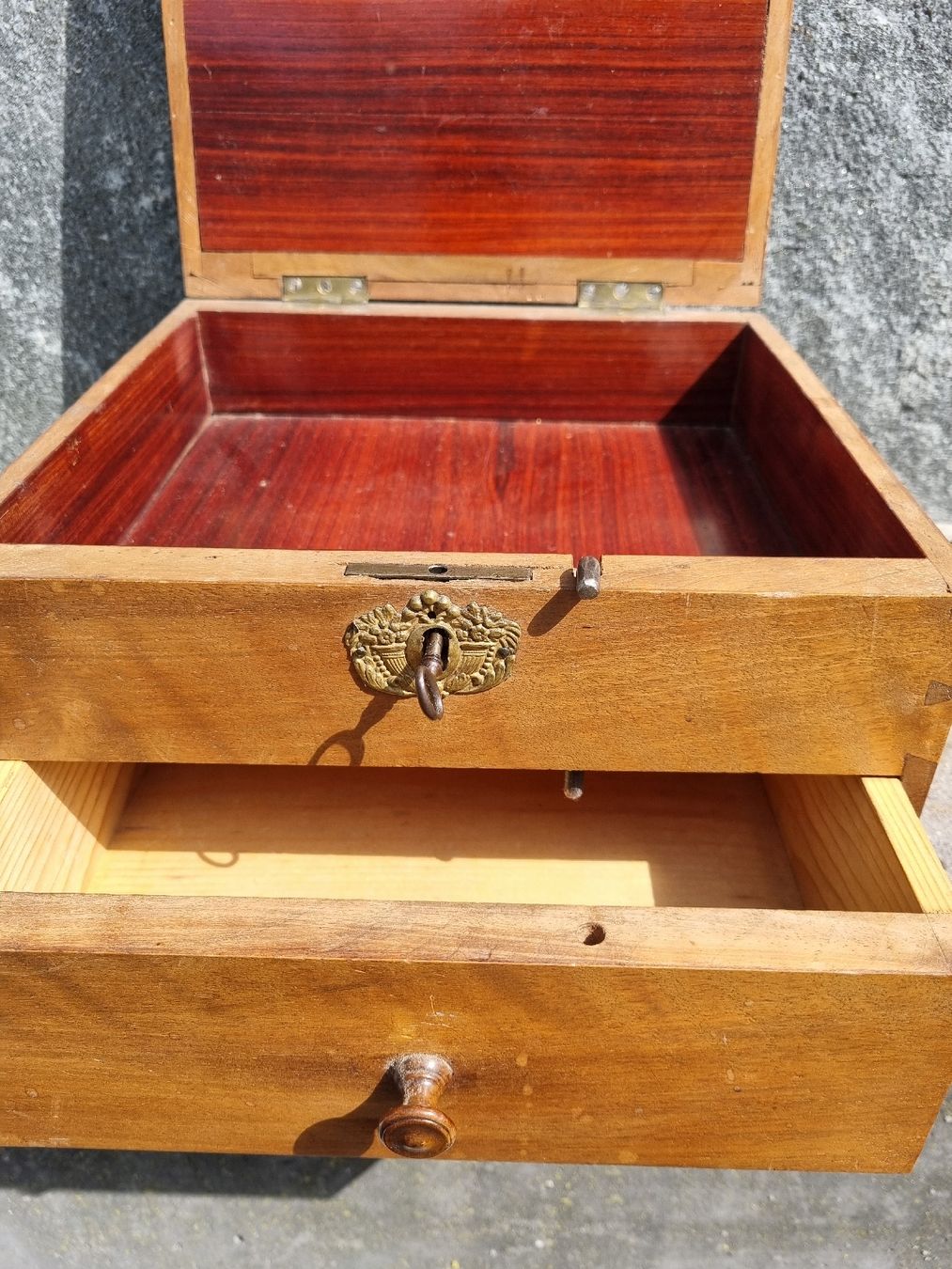 Barattoli: Alt storage box holz nussbaum 1900 – Usato da Ostermundigen venduto da vintage60 5