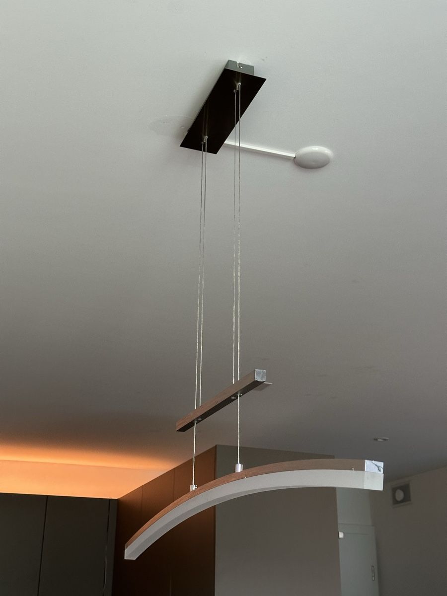 Lustres & lampes de plafonds: Moderne LED Pendellampe gebogen dimmbar – D'occasion à Sissach par MaPug 2