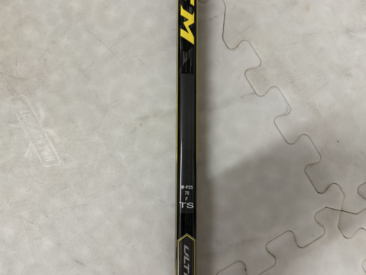 Ccm Crosses & Cannes: CCM Eishockey Ultra Tacks / 75 Flex P25 – D'occasion à Schwyz par Aasterix 1