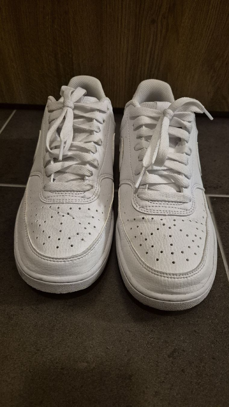 Nike Scarpe da donna: Weisse Nike Turnschuhe Gr. 39, neu – Nuovo (secondo la descrizione) da Bern venduto da samawy 3