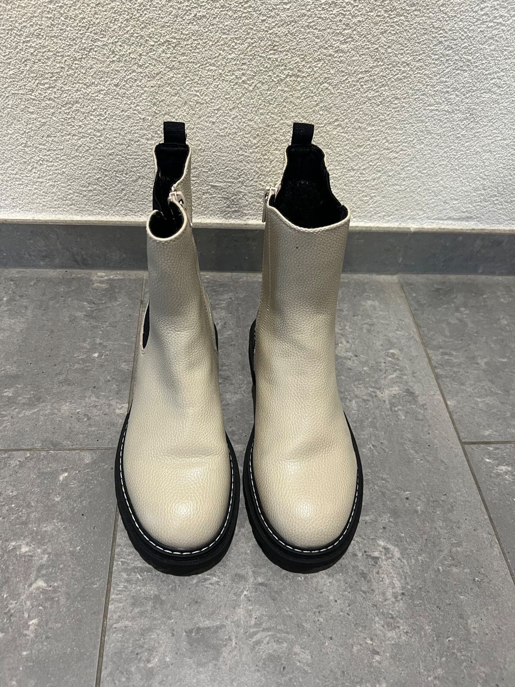 Esprit Schuhe für Mädchen: Esprit Stiefel Grösse 36 – Gebraucht aus Würenlingen von Isa750