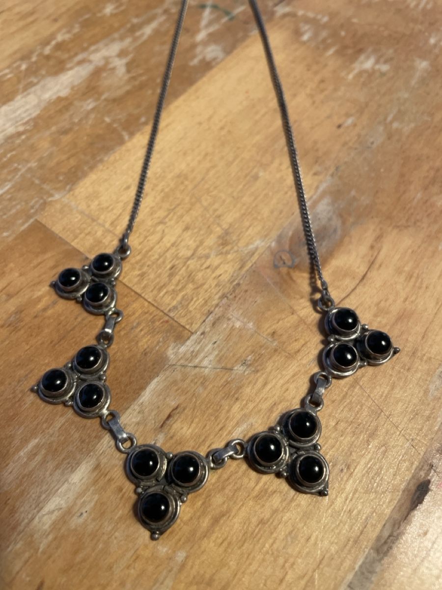 Altri gioielli: Schönes Schmuckset schwarz / silber – Usato da Derendingen venduto da _Daisy1 3