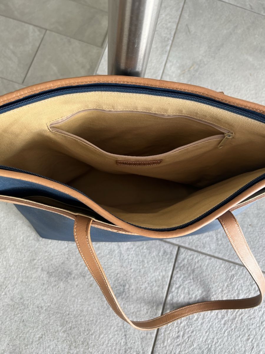 Borse da donna: Shopper Uccelli blau mit Kometiktasche – Usato da Betschwanden venduto da Dognose 4
