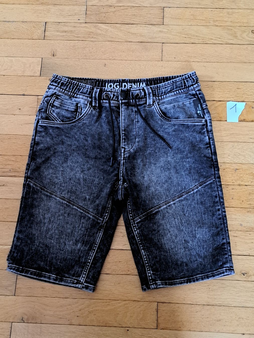 C&A Pantaloni: Kurze Jeans Hose Herren Gr M – Usato da Uitikon Waldegg venduto da Smeragol