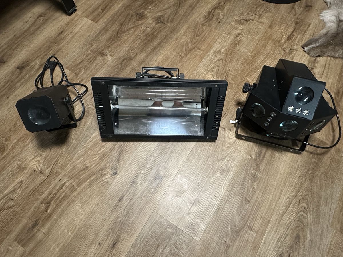 Lampade: Set Discolichteffektgeräte – Usato da Wallenwil venduto da Jeanluc78