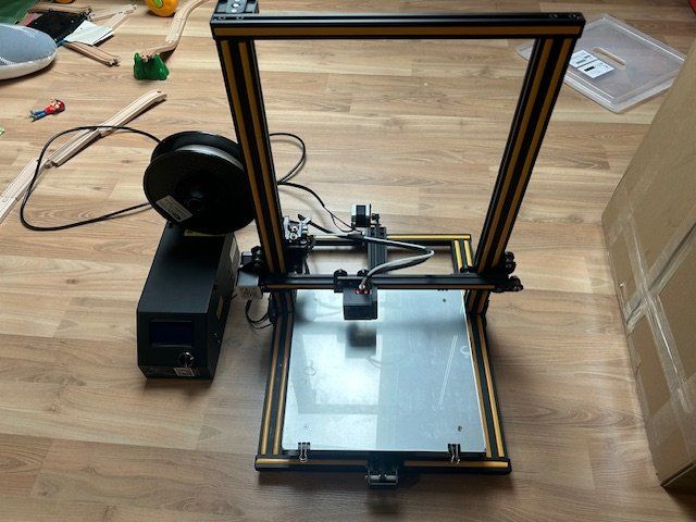 Creality Stampanti 3D: Creality CR10 imprimante 3D – Usato da Villeret venduto da Sonicjojo