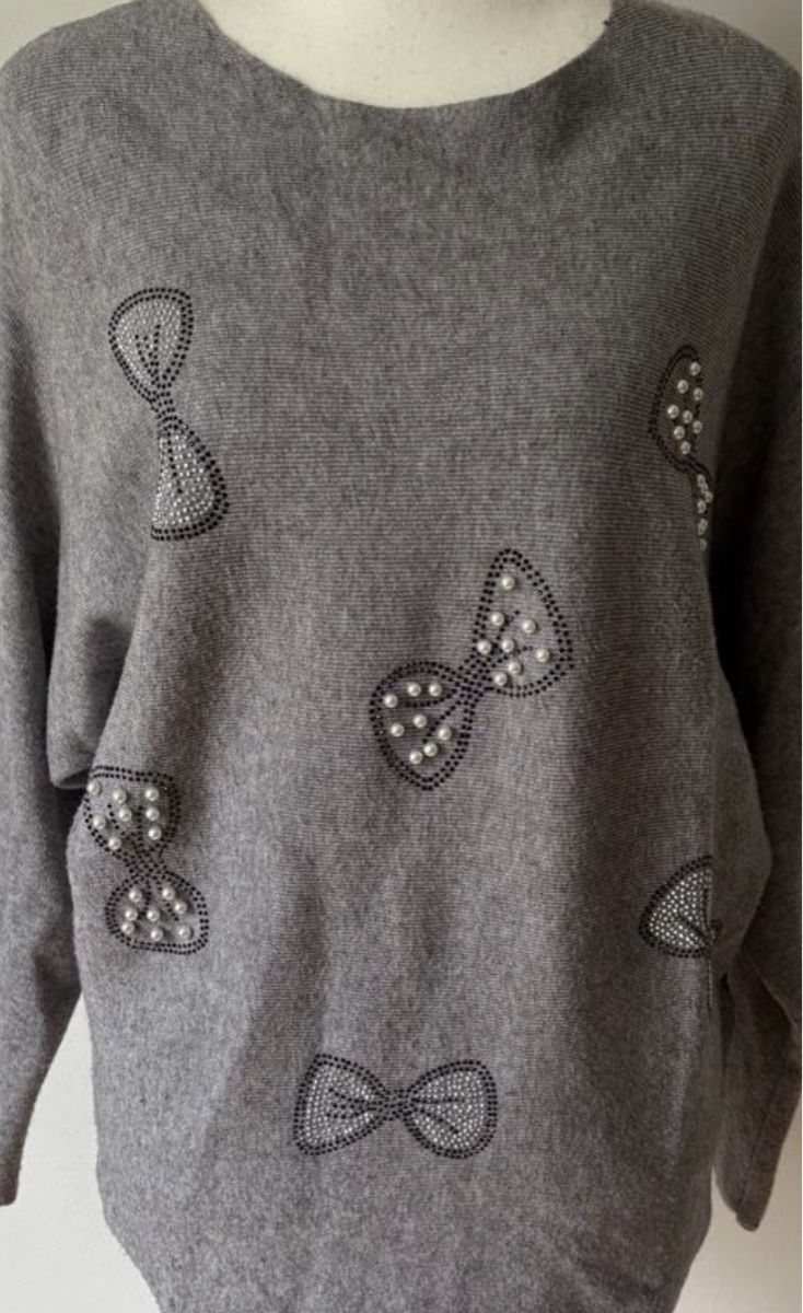 Maglioni & Felpe: Pullover grau mit Perlen Stickerei – Nuovo (secondo la descrizione) da Dietlikon venduto da LiebenLebenLachen