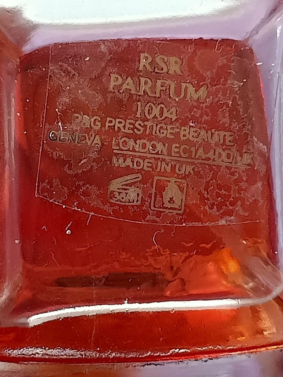 Armani Profumi & Eau de Toilette: Giorgio Armani Si Eau de Parfum 100ml  – Nuovo (secondo la descrizione) da Wangen b. Olten venduto da Zauberfee65 2