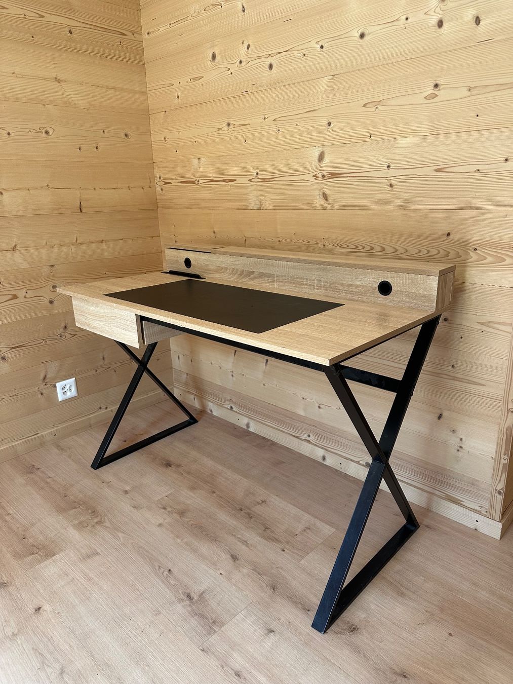 Scrivanie: Bureau style bois et métal – Usato da Val-d'Illiez venduto da bubulgum21
