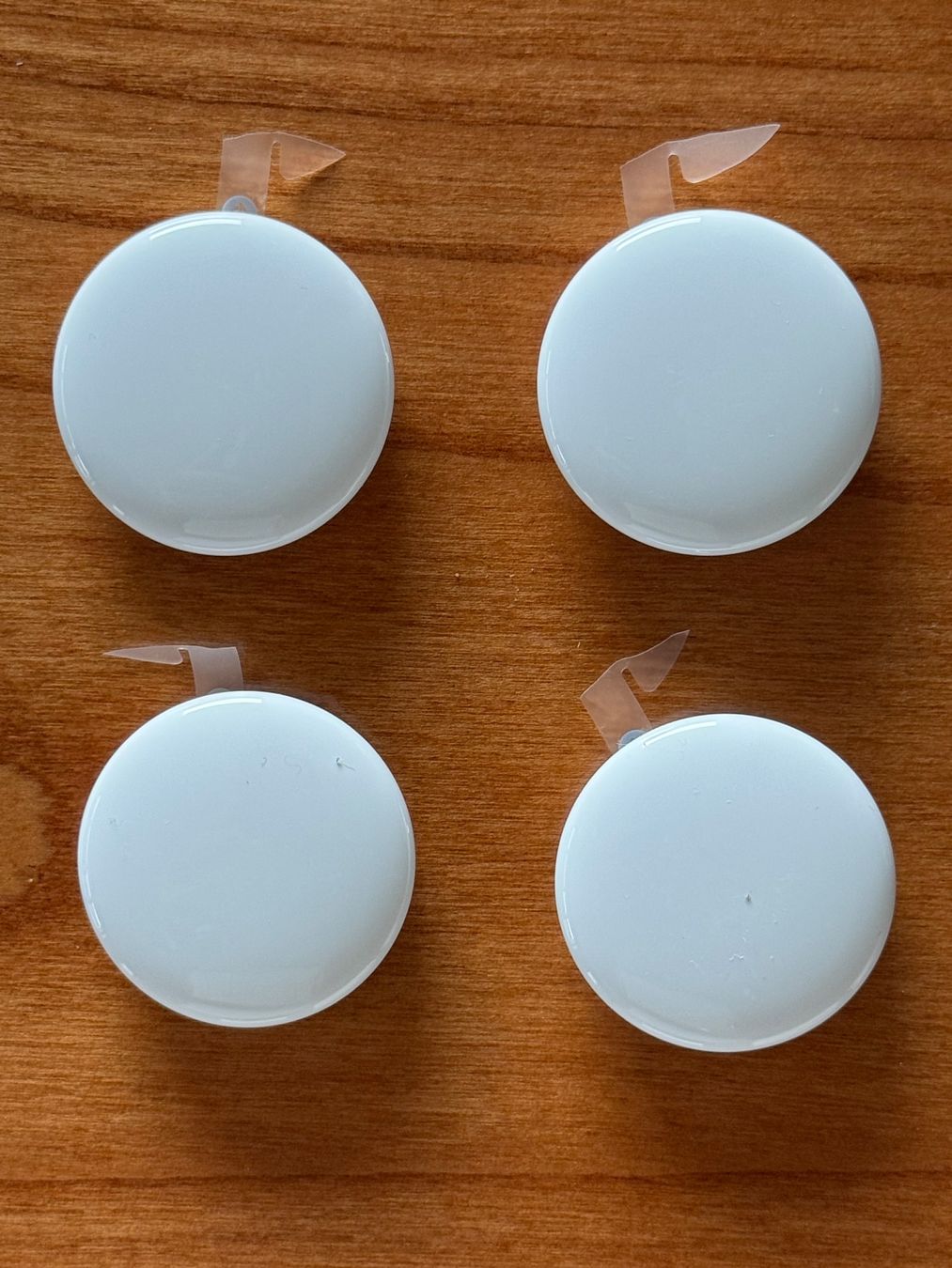 Apple Handys / Smartphones: Apple AirTag 4 Pack (Version 1) - NEU – Neu und originalverpackt aus Forch von Artsale 1