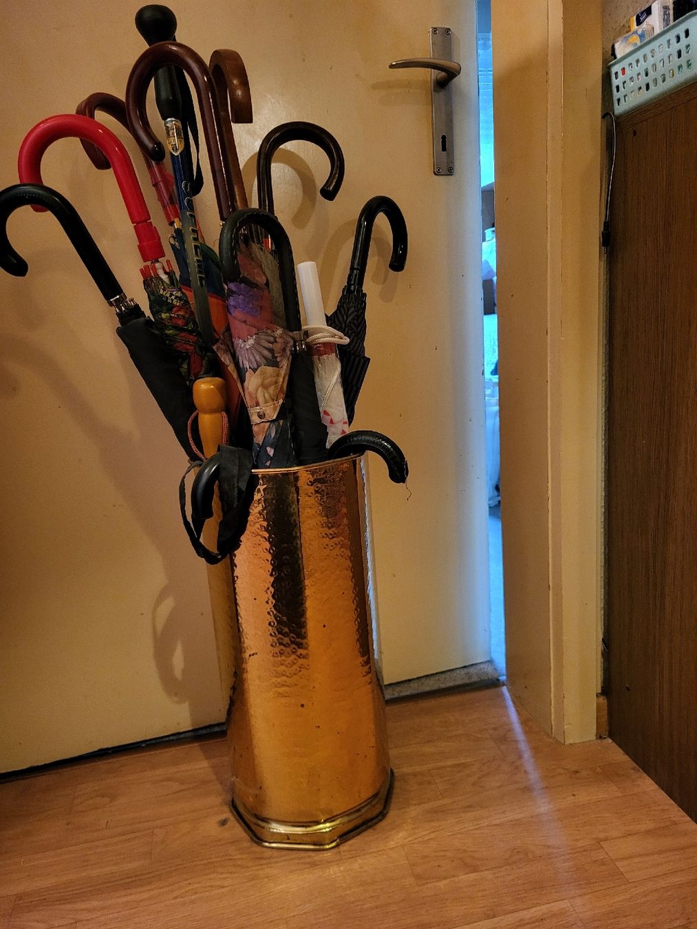 Chevalets: Schirmständer aus Messing – D'occasion à Baar par SandroTI 1