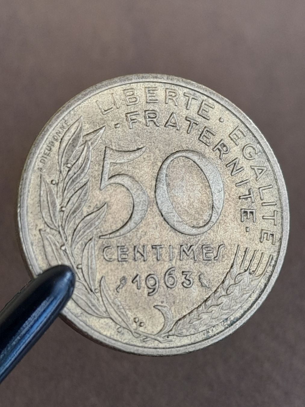 Tutti le monete: 50 Centimes 1963 Frankreich Bronze-Aluminium – Usato da Basel venduto da Basel_20