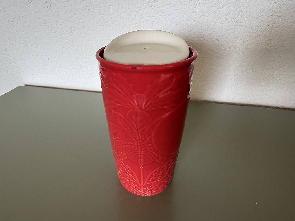 Starbucks Tazze: Roter Trinkbecher mit Deckel, Starbucks – Nuovo (secondo la descrizione) da Belp venduto da mar_d6w8