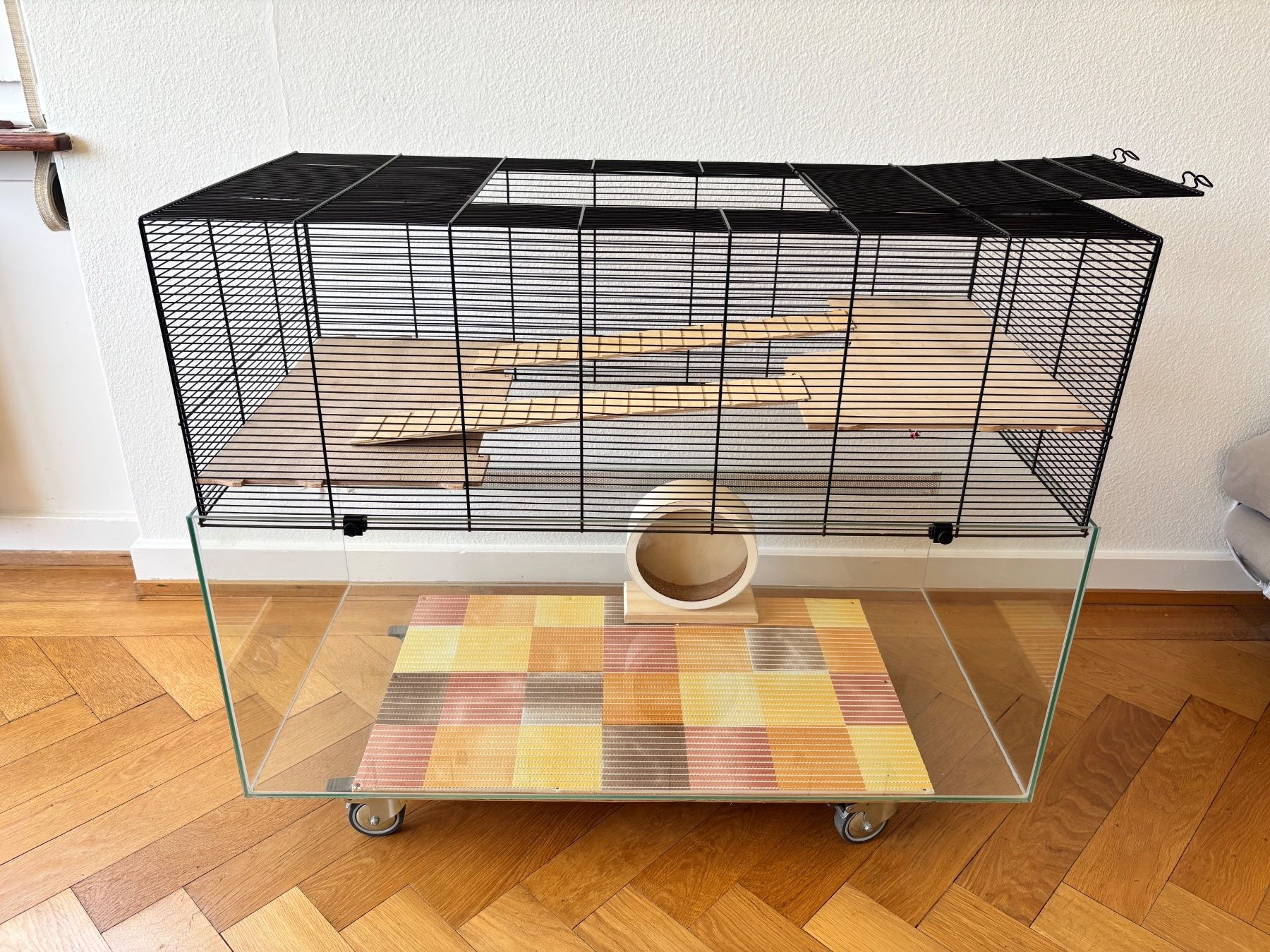 Skyline Gabbie, trasporto & Sicurezza: Hamsterkäfig gross, mit viel Zubehör – Usato da Zürich venduto da SophiaC