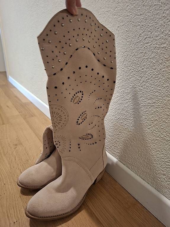 Chaussures femmes: Stiefel beige – Neuf (Voir description) à Rothrist par sydney81
