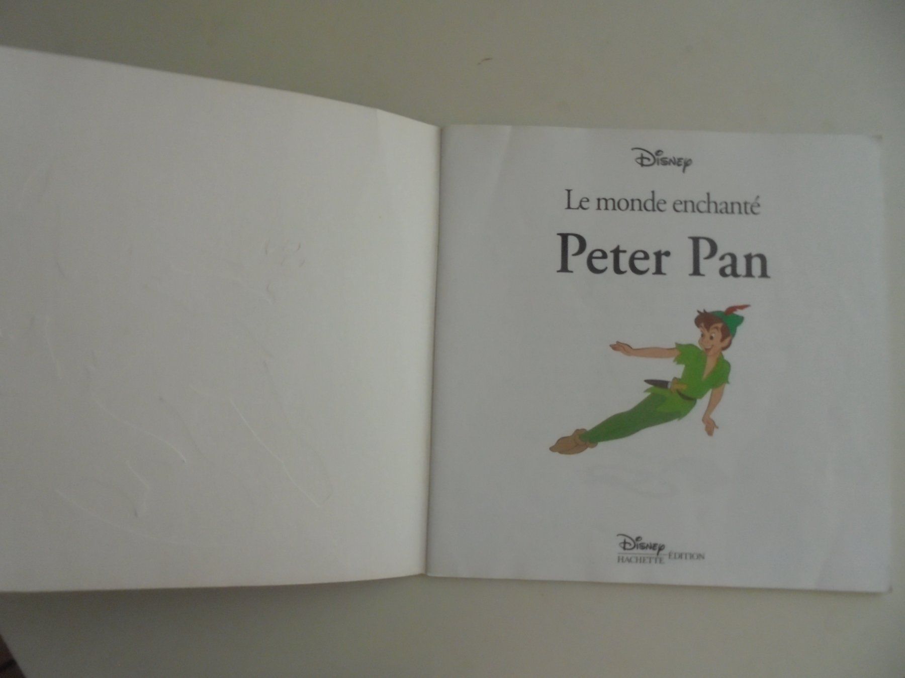 Libri: " Peter Pan " de Walt Disney. 32 pages Hachette – Usato da Crissier venduto da Promopost 2