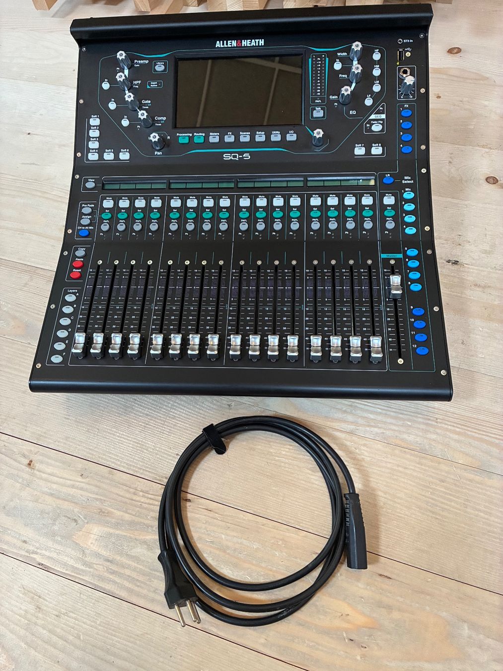 Allen & Heath Console di mixaggio: Allen&Heath SQ5 – Usato da Bern venduto da _samuel 8